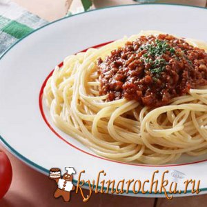 Спагетти под соусом из горбуши